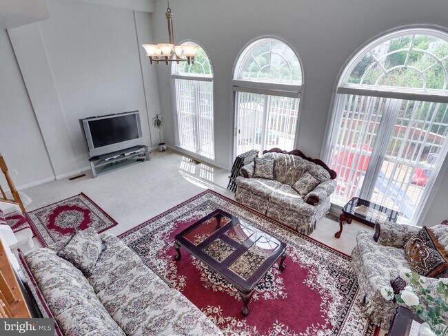 Building Photo - 4668 Carisbrooke Ln