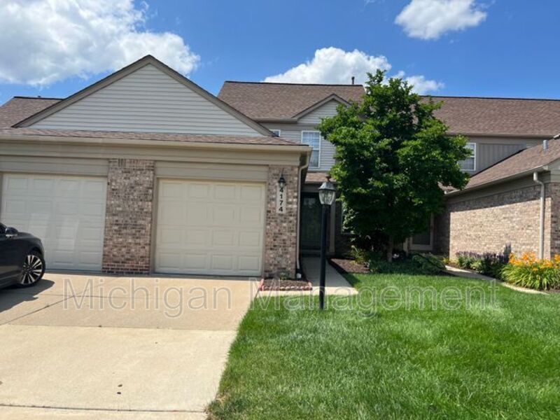 Foto principal - 4174 Hunters Cir E