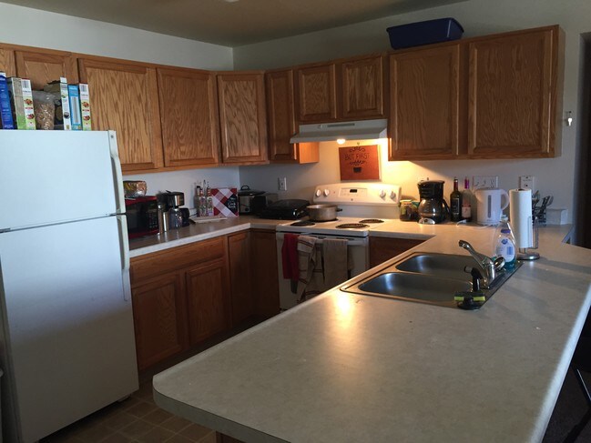 123 Sheldon Ave Unit 14 Ames Ia 50014 Apartment For Rent In Building Photo 123 Sheldon Ave