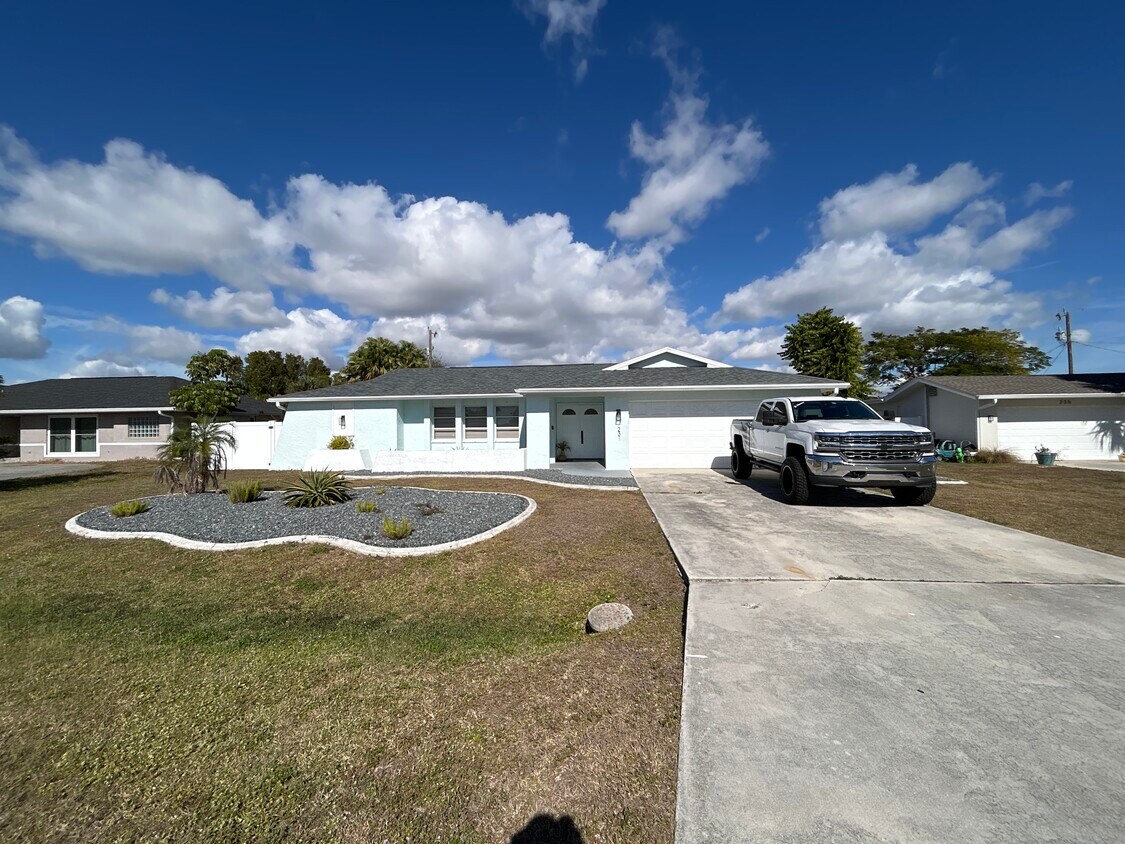 Photo - 231 SE 45th Terrace (Cape Coral, FL)