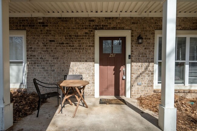 Building Photo - Woodlands Unit 237 - Available NOW