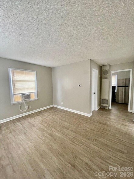 Foto del edificio - 1314 N McDowell St