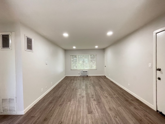 Building Photo - 6315 Aldama St