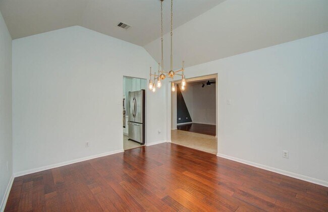 Foto del edificio - 15011 Redding Crest Ln