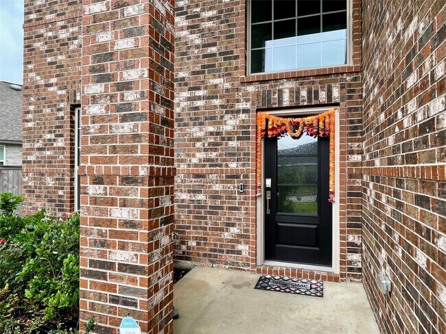 Building Photo - 31603 Rosebud Vly Ln