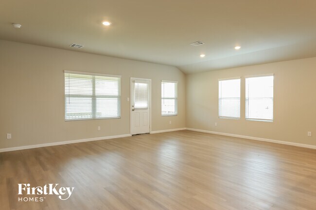 Foto del edificio - 6734 Hatchery Way