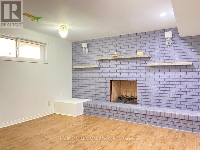 Photo du bâtiment - 224 McNicoll Ave