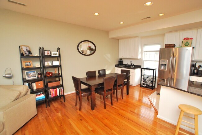 Foto del edificio - 686 Heathwalk Mews