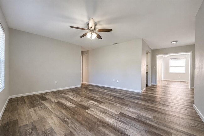 Foto del edificio - 6391 68th Ln