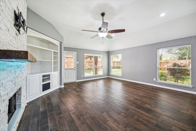 Foto del edificio - 20910 Sandy Briar Ct