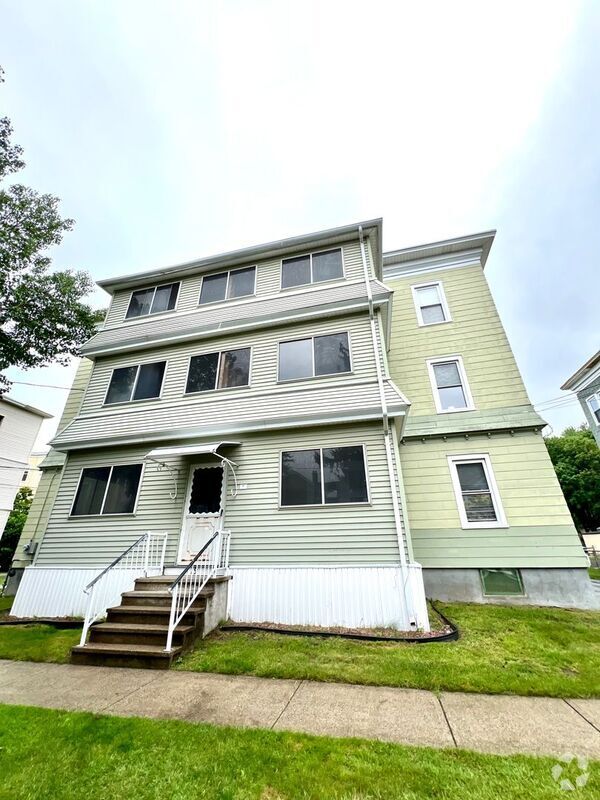 Building Photo - 19 Ellen Ave