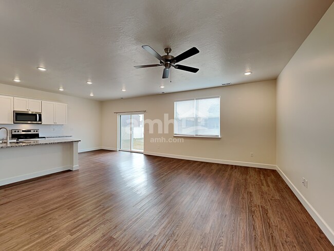 Foto del edificio - 1247 E Meadow Ranch Ln