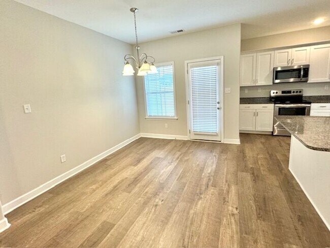 Building Photo - Now Leasing a 4-Bedrom 2.5 Bath Home in Mi...