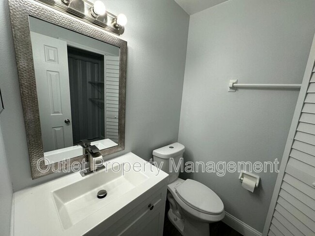 Photo - 6291 Arlington Ct Townhome