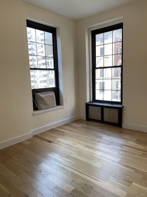Primary Photo - 49 Park Ave
