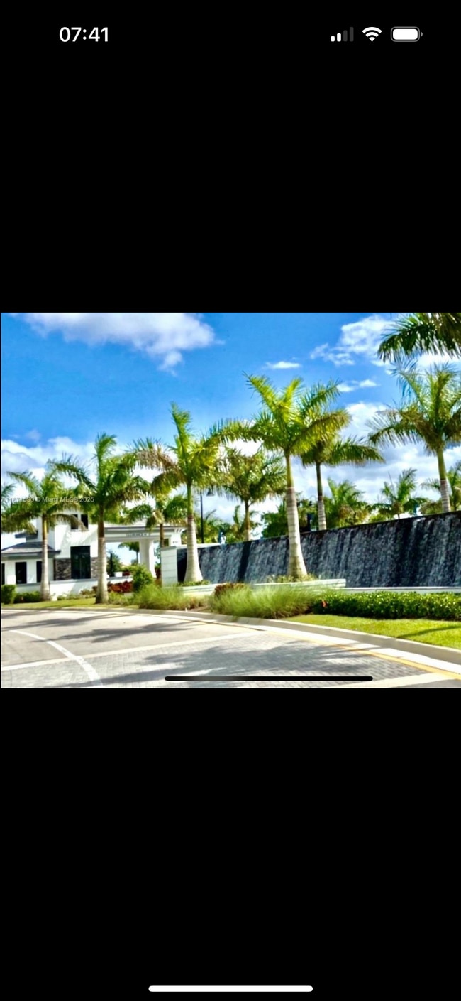 Photo - 8019 Liberty Wy House