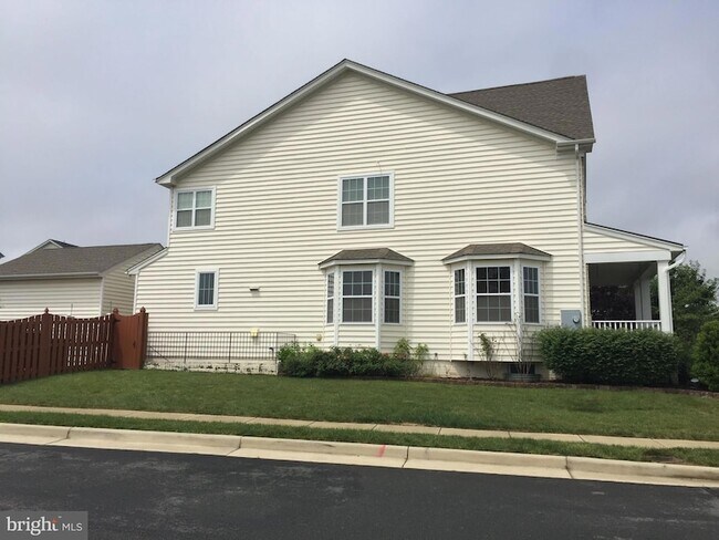 Foto del edificio - 43165 Barnstead Dr