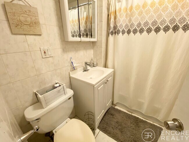 Foto del edificio - 106 Buttonwood St