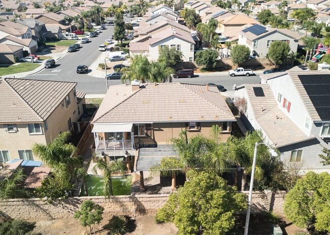 Foto del edificio - 1725 Chamberlin Creek Way