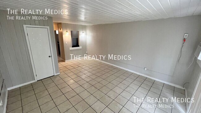 Foto del edificio - 1010 N Fiske Blvd