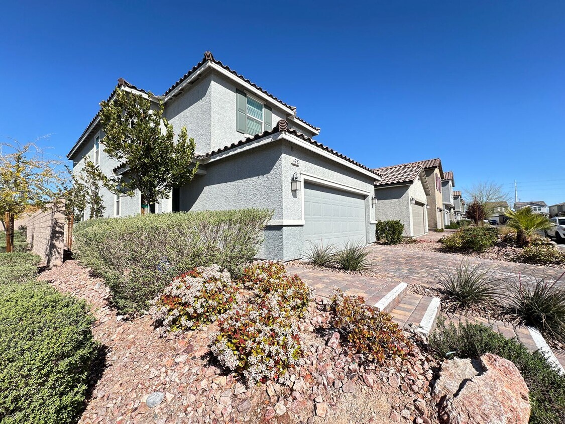 Primary Photo - 4283 Tarim St