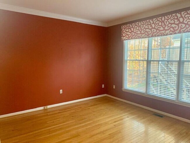 Foto del edificio - 110 Park Oaks Ct