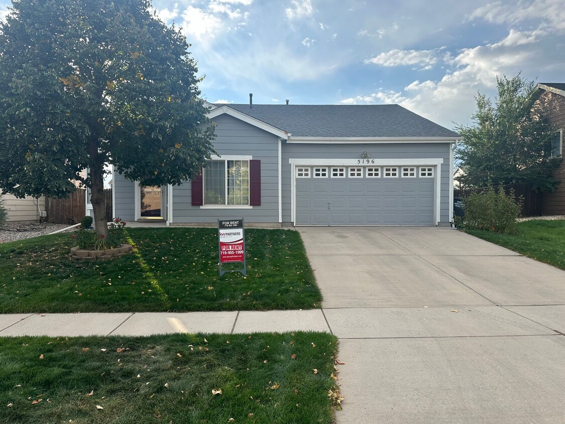 Primary Photo - Charming Ranch-Style Home Minutes from For...