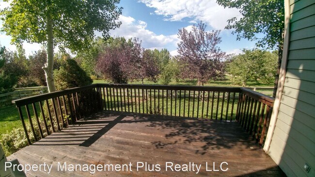 Building Photo - 3 br, 2.5 bath House - 1000 Chestnut Drive