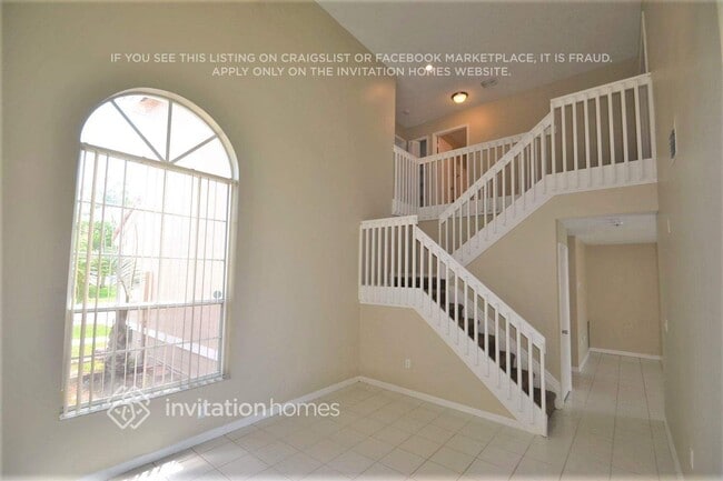 Foto del edificio - 19145 NW 13th St