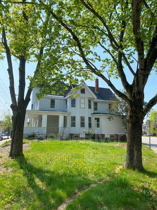 117 Goff St Unit 2, Auburn, ME 04210 Condo for Rent in Auburn, ME