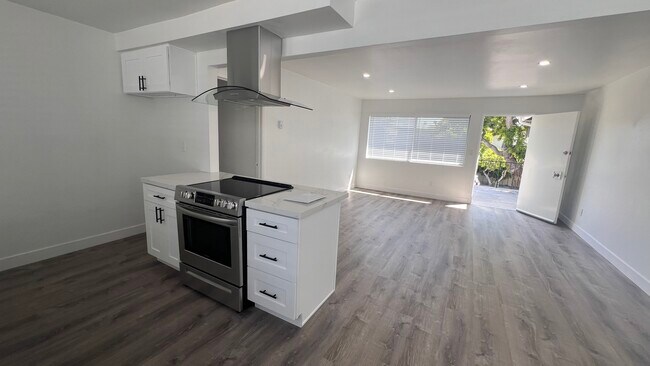Building Photo - 1228 Amethyst St