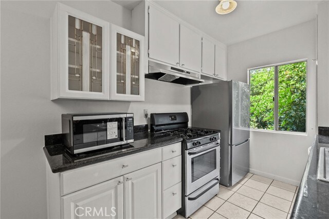 Building Photo - 5055 Coldwater Canyon Ave