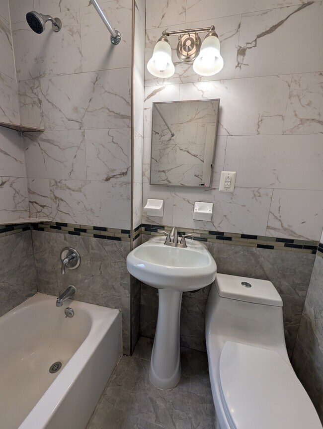 Foto del edificio - 1 Bed 1 Bath