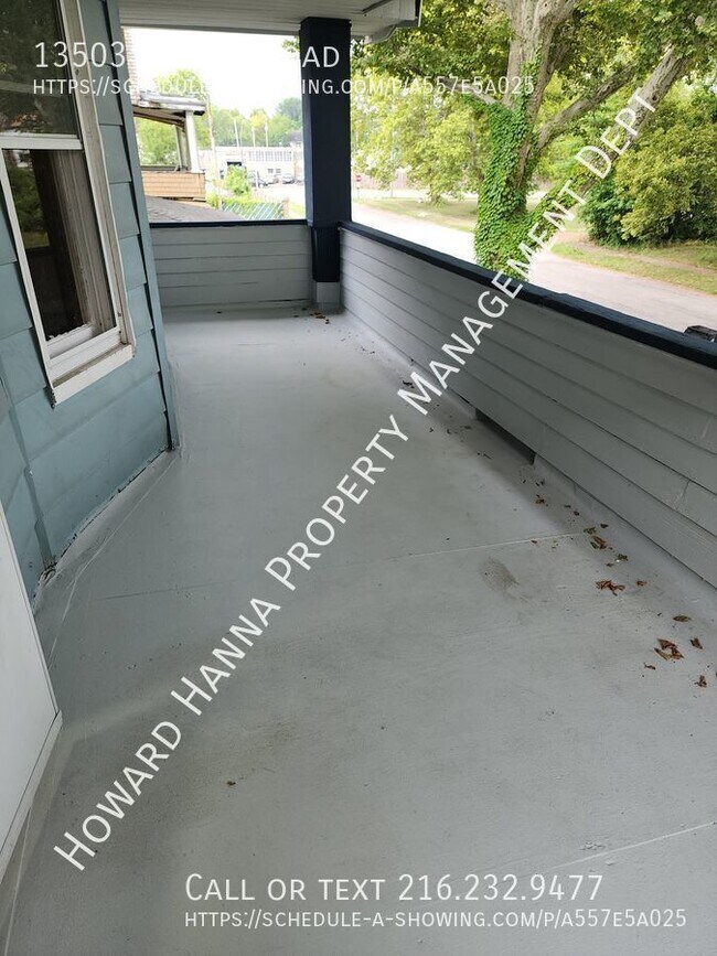Building Photo - Updated 2 Bedroom Duplex For Rent