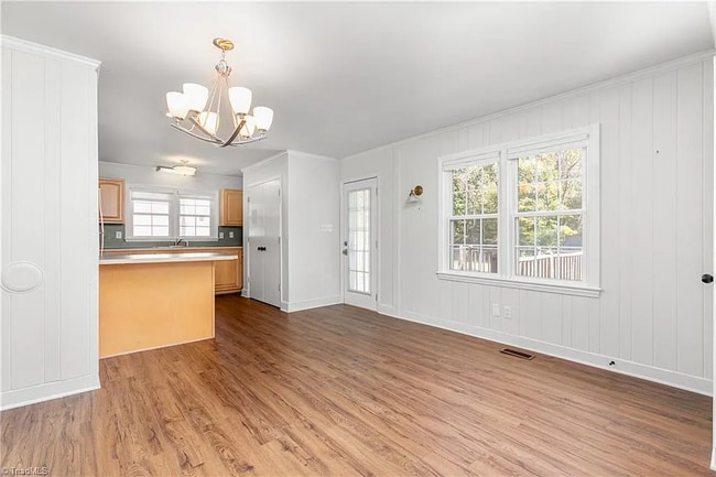 Photo - 3618 Lewiston Rd House