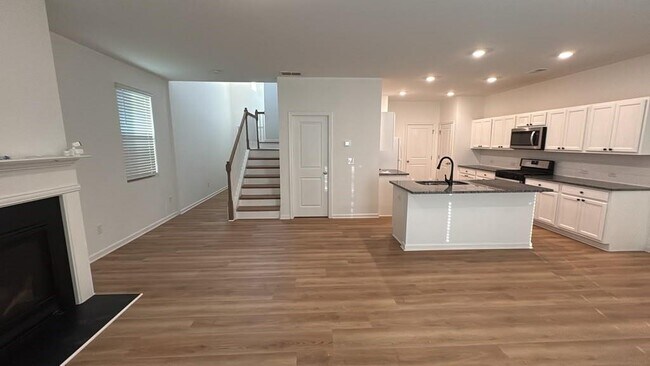 Building Photo - 5610 Flint Ln