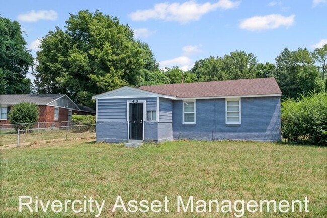 Building Photo - HUGE 4-Bed, 1-Bath Home IN 38109!!! Sectio...
