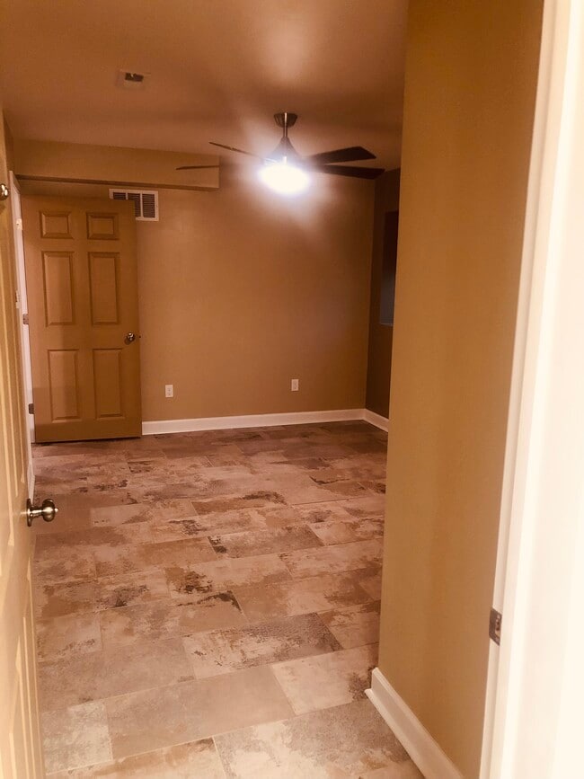 Foto del edificio - 203 E Dunklin St