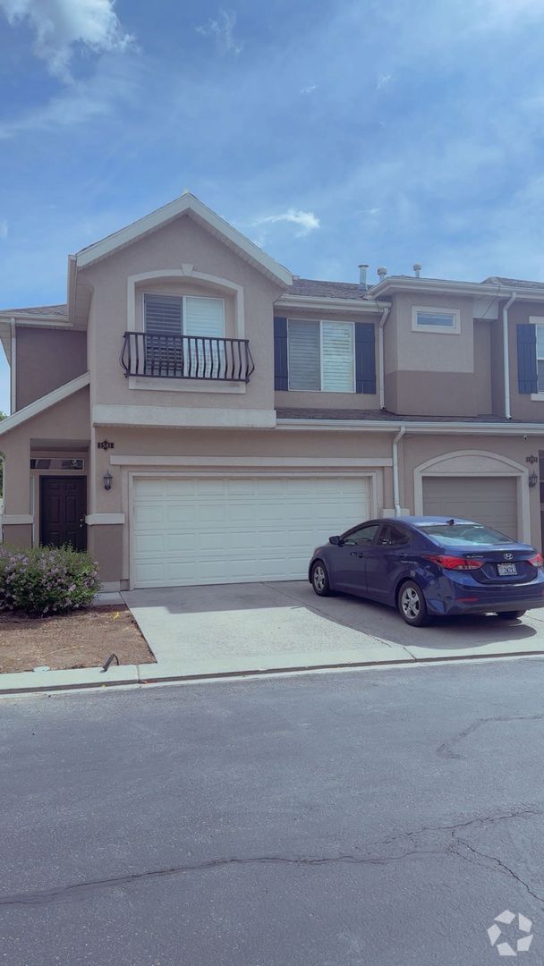 Building Photo - 1581 Alsace Way