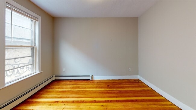 Foto del edificio - 280 McGrath Hwy