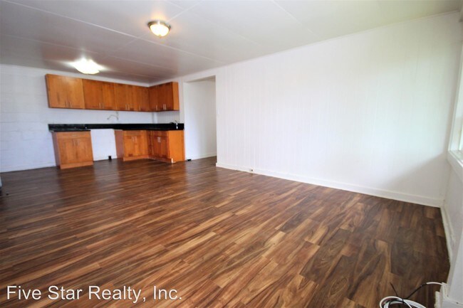 Building Photo - 4 br, 3 bath House - 2761 Pacific Heights Rd.