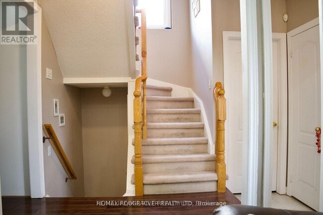 Building Photo - 45 Shenandoah Dr