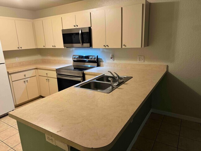Foto del edificio - 1029 Fox Lake Dr