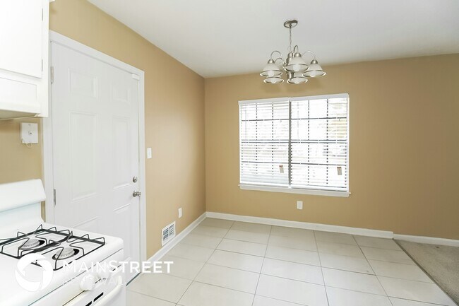 Foto del edificio - 7025 Winkfield Pl