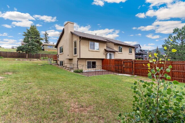 Foto del edificio - Rare Woodland Park Rental with RV Parking,...