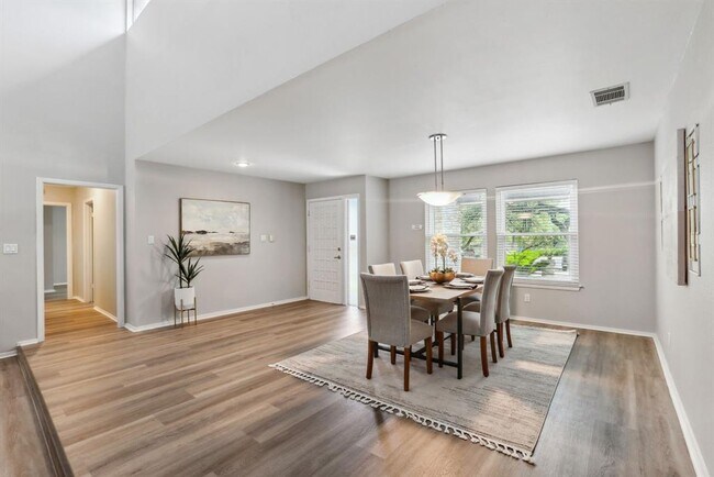 Building Photo - 8003 Spandera Cove