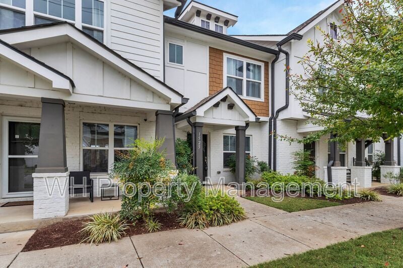 Foto principal - 1525 57th Ave N