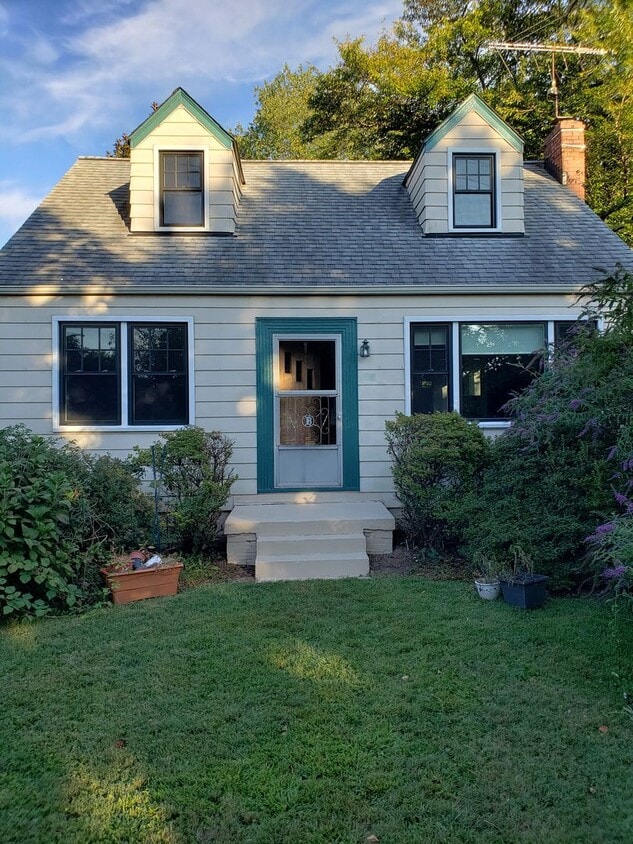 Primary Photo - 119 Washington Grove Ln