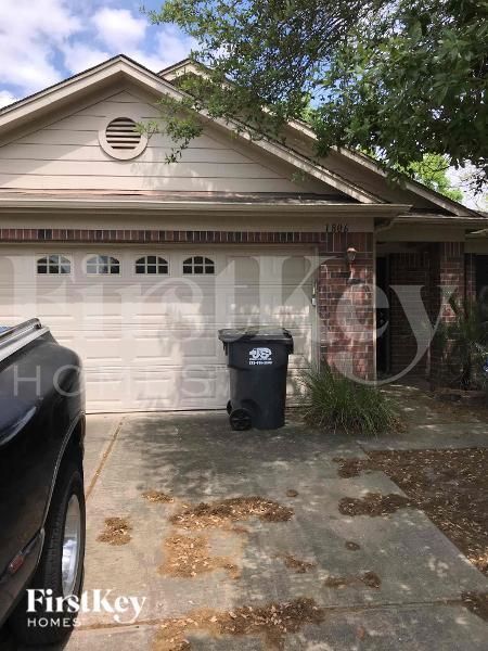 Building Photo - 1806 Tomlinson Trail Dr