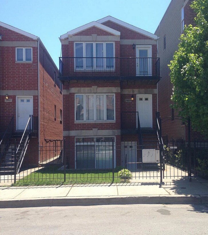2453 W Fillmore St, Chicago, IL 60612 Apartments in Chicago, IL